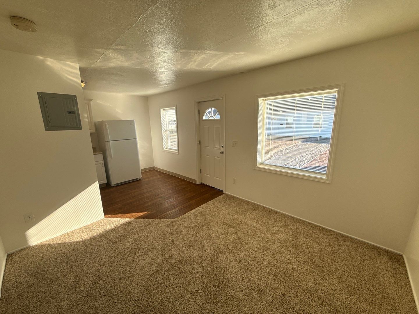 $925 First 3 Months, SE Salem, 1 Bed 1 Bath, Apartment Complex, AVAILABLE NOW! property image