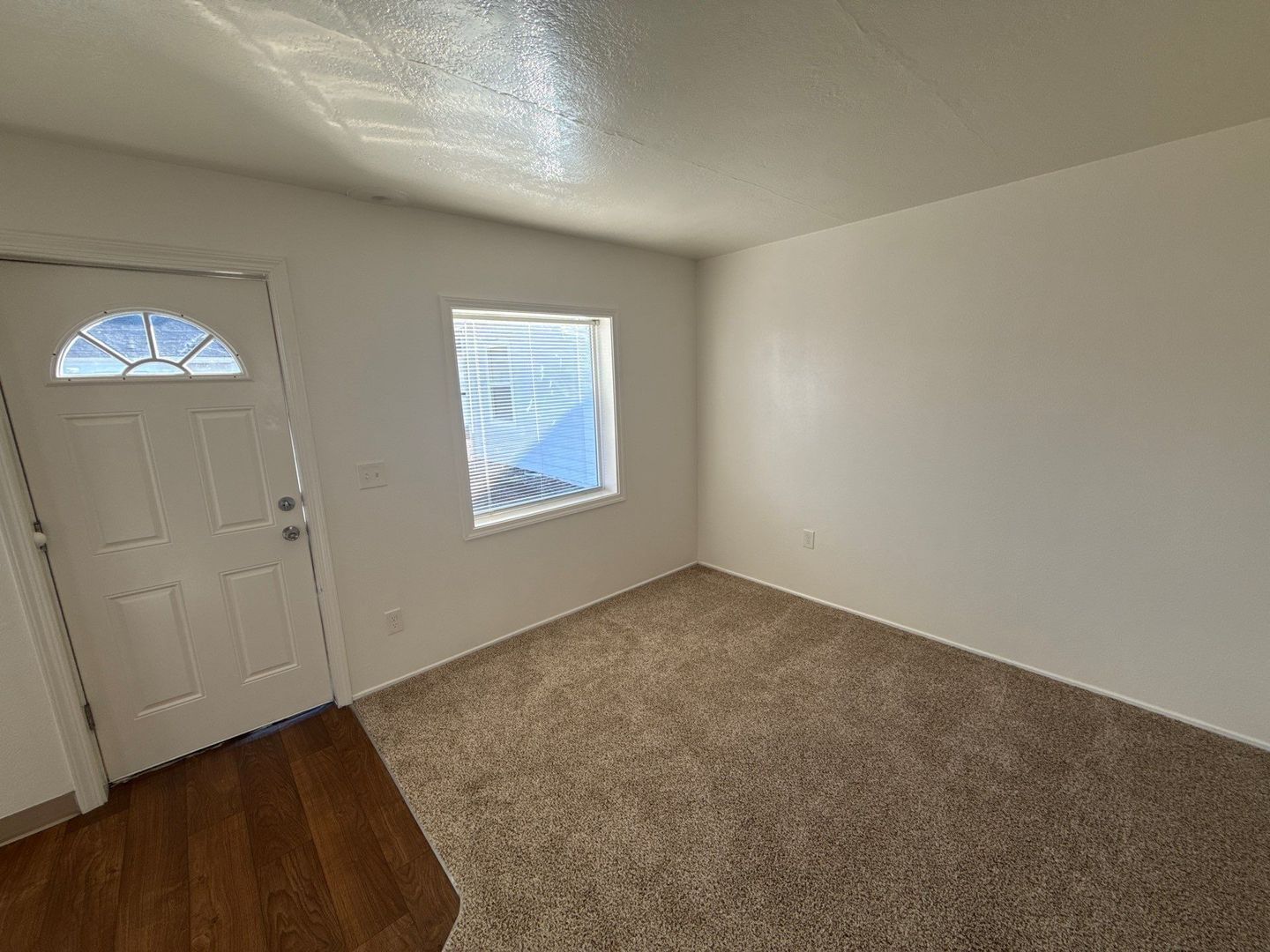 $925 First 3 Months, SE Salem, 1 Bed 1 Bath, Apartment Complex, AVAILABLE NOW! property image