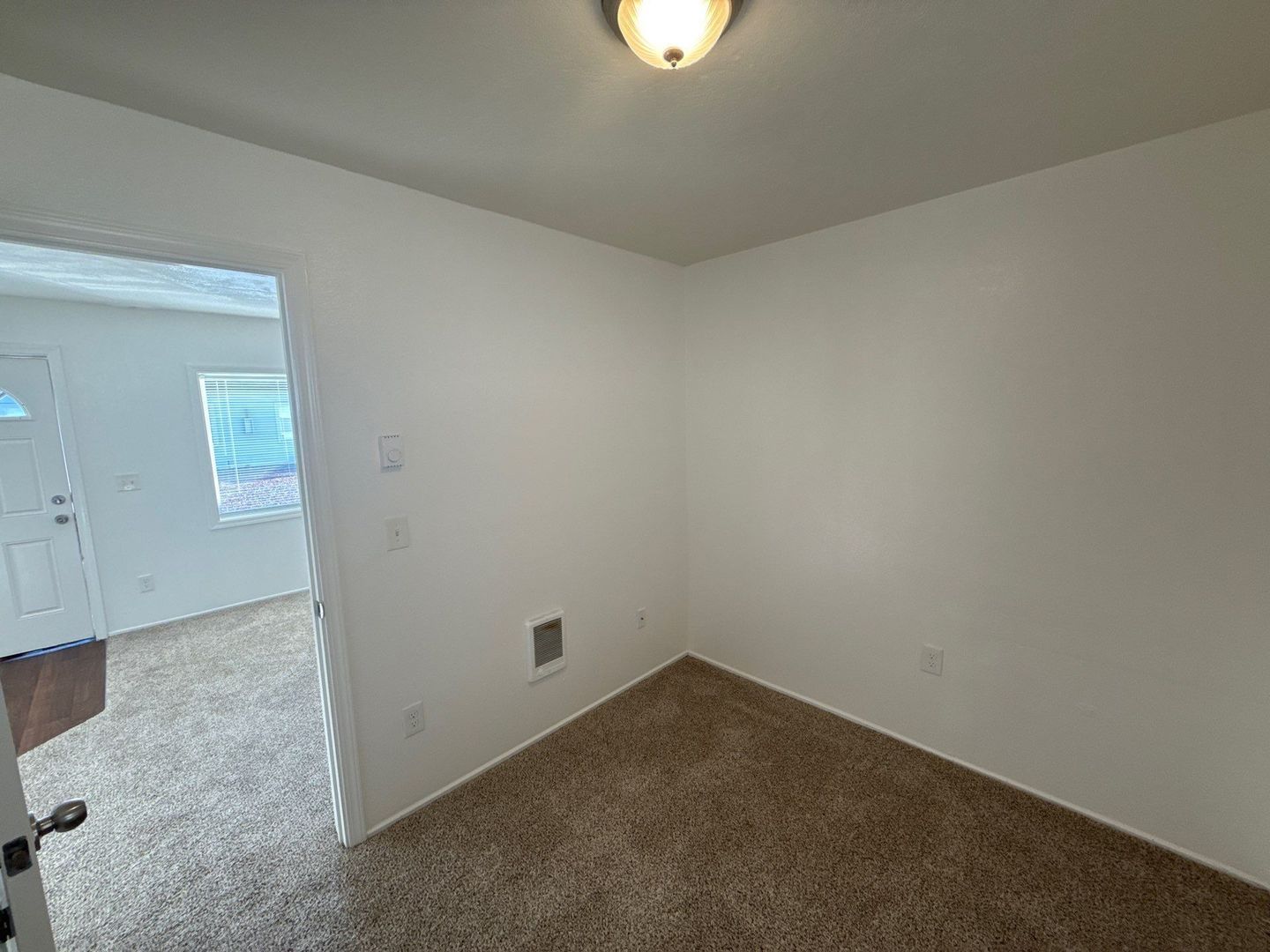 $925 First 3 Months, SE Salem, 1 Bed 1 Bath, Apartment Complex, AVAILABLE NOW! property image