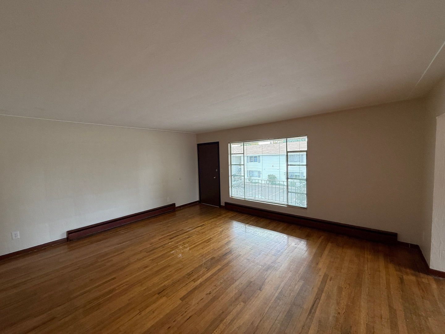 First 2 Months Just $500 Per/Month – NE Salem 2 Bed, 1 Bath, 2nd Floor Apartment, AVAILABLE NOW! property image