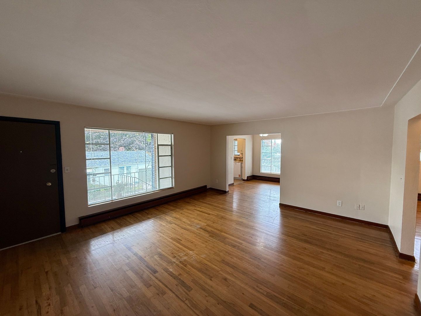 First 2 Months Just $500 Per/Month – NE Salem 2 Bed, 1 Bath, 2nd Floor Apartment, AVAILABLE NOW! property image