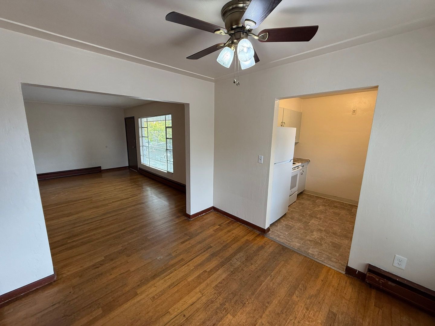 First 2 Months Just $500 Per/Month – NE Salem 2 Bed, 1 Bath, 2nd Floor Apartment, AVAILABLE NOW! property image