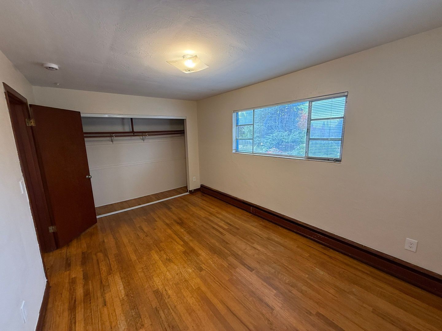 First 2 Months Just $500 Per/Month – NE Salem 2 Bed, 1 Bath, 2nd Floor Apartment, AVAILABLE NOW! property image