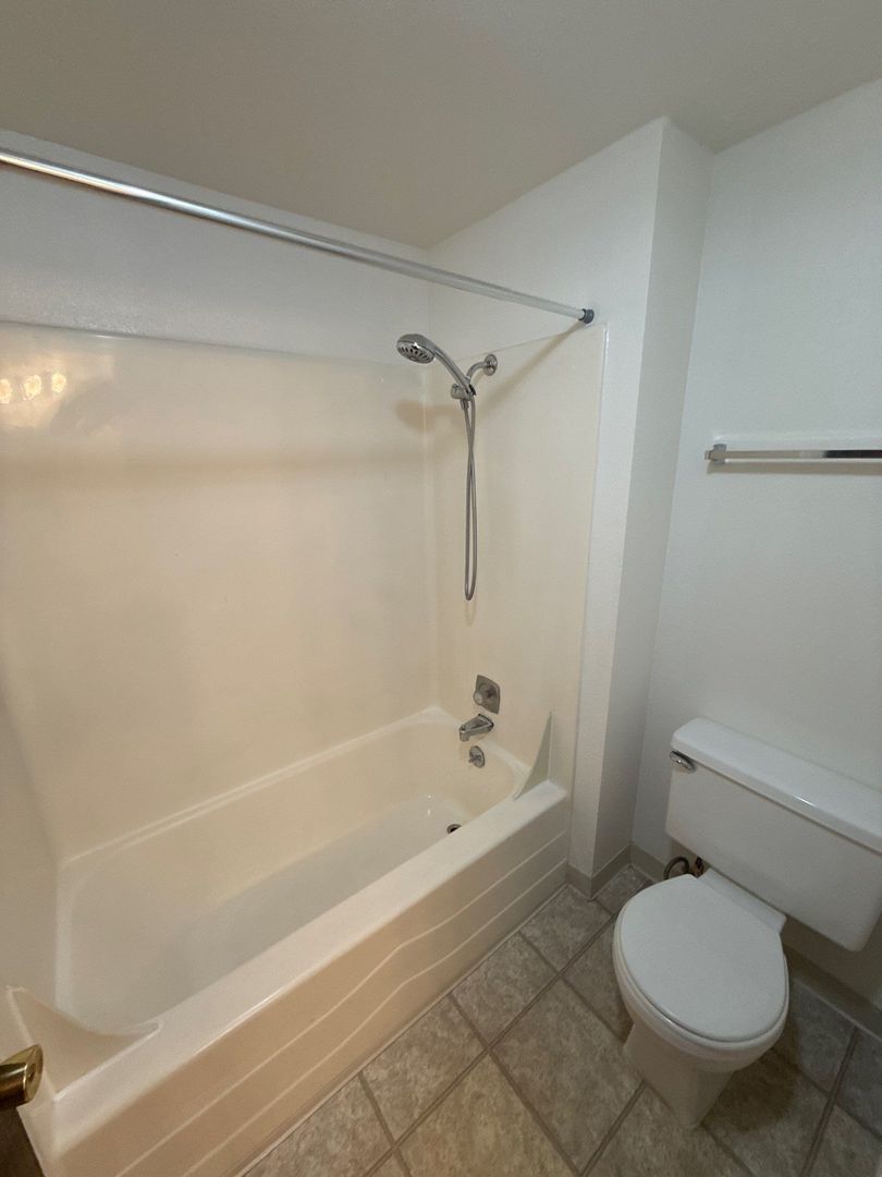 NW Corvallis 2 Bed, 1 Bath, 2nd Floor, AVAILABLE NOW! property image