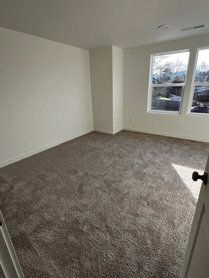 PRICE REDUCED - BRAND NEW - Beautiful 3 bed 2 1/2 bath Duplex. Available NOW! property image