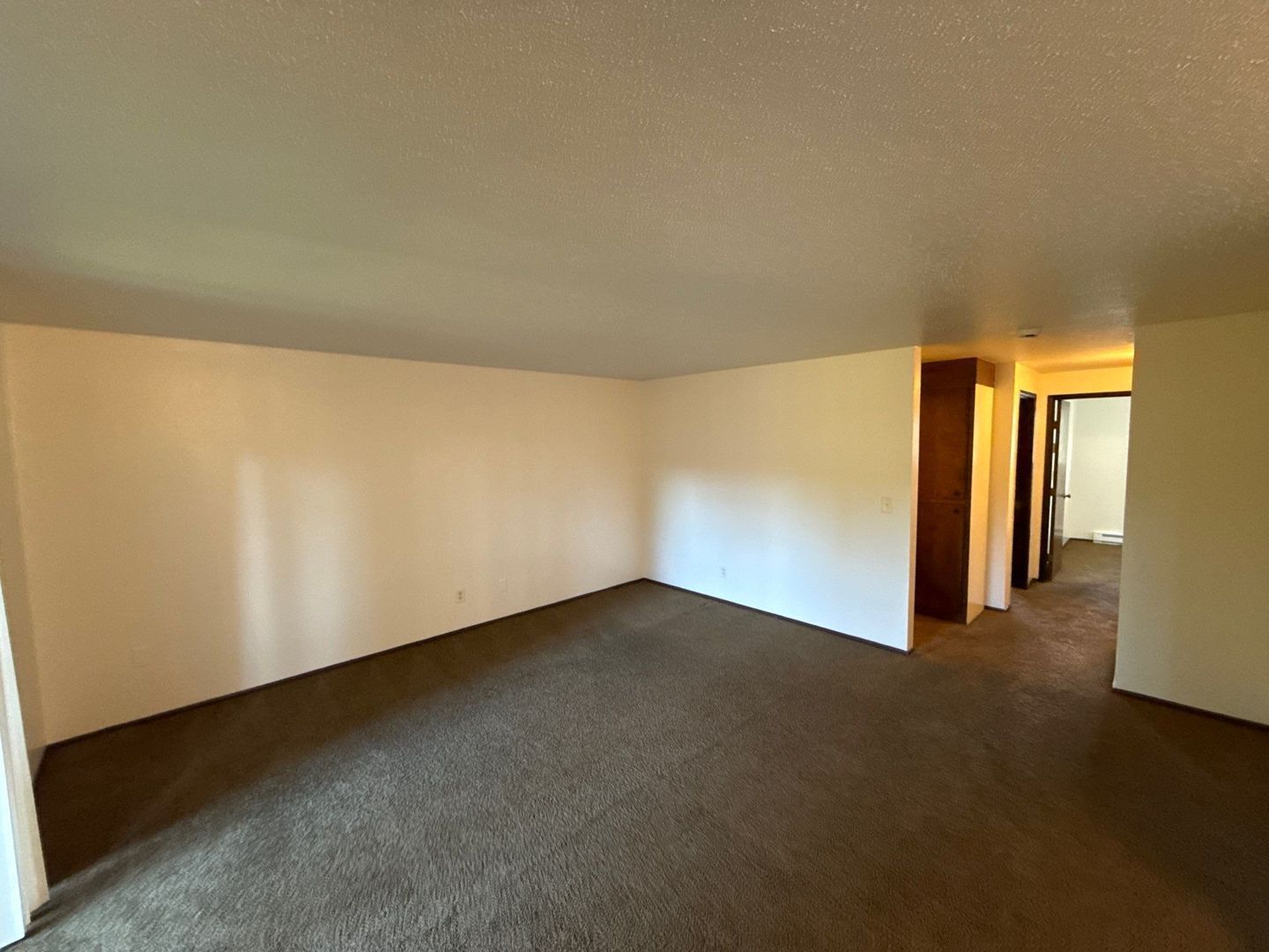 $1,095 First 3 Months, NE Salem 2 Bed 1 Bath 2nd Floor Apartment, W/S/G Paid, AVAILABLE NOW! property image