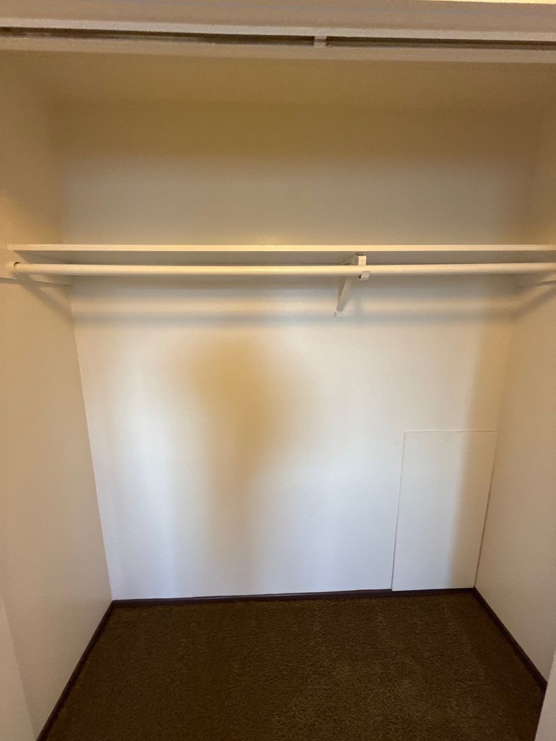 $1,095 First 3 Months, NE Salem 2 Bed 1 Bath 2nd Floor Apartment, W/S/G Paid, AVAILABLE NOW! property image