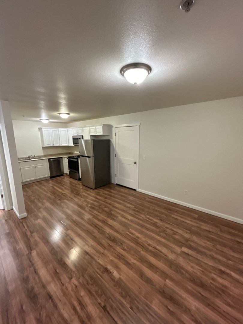 $1345 First 3 Months, Mount Angel, 2 Bed, 1 Bath, 1st Floor Apartment, Pet Friendly, AVAILABLE NOW! property image