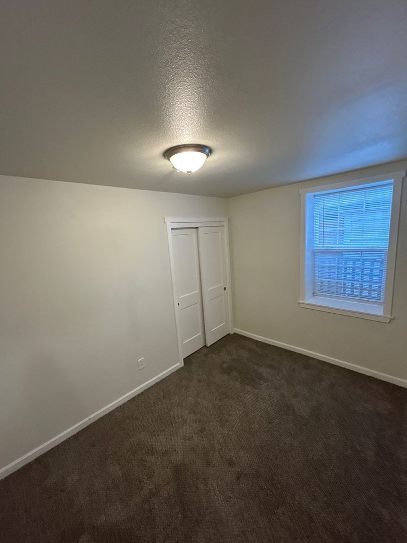 $1345 First 3 Months, Mount Angel, 2 Bed, 1 Bath, 1st Floor Apartment, Pet Friendly, AVAILABLE NOW! property image