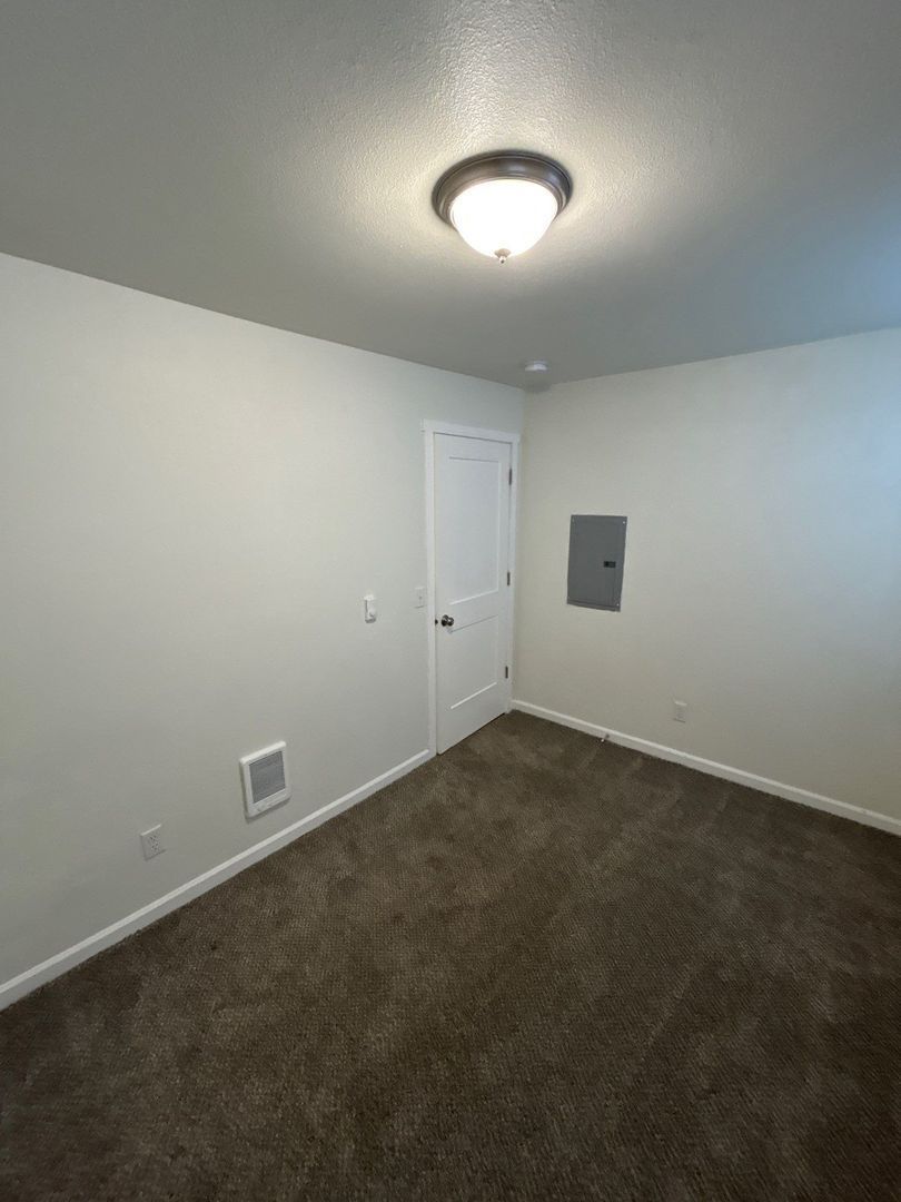 $1345 First 3 Months, Mount Angel, 2 Bed, 1 Bath, 1st Floor Apartment, Pet Friendly, AVAILABLE NOW! property image