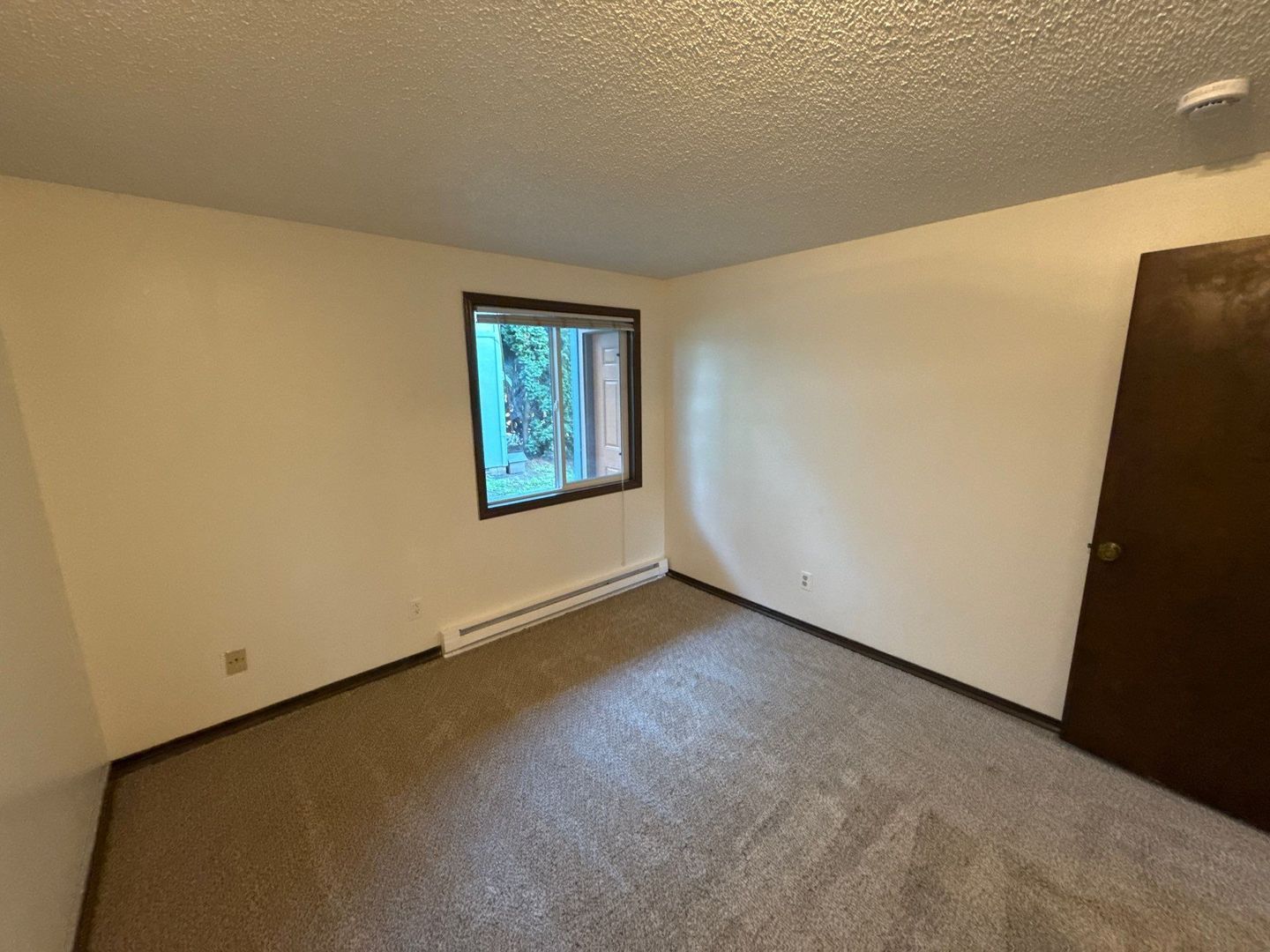 $1,095 First 3 Months, SE Salem 2 Bed 1 Bath, 1st Floor Apartment, Pet's are Welcome | COMING SOON! property image