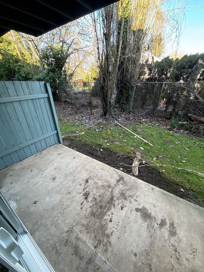 $1,095 First 3 Months, SE Salem 2 Bed 1 Bath, 1st Floor Apartment, Pet's are Welcome | COMING SOON! property image