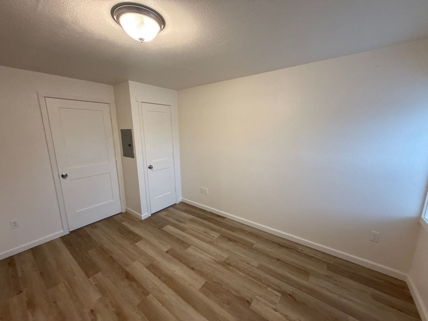 $895 First 3 Months, NE Salem FULLY REMODLED STUDIO, 1 Bath Apartment, W/S/G Paid, AVAILABLE NOW! property image