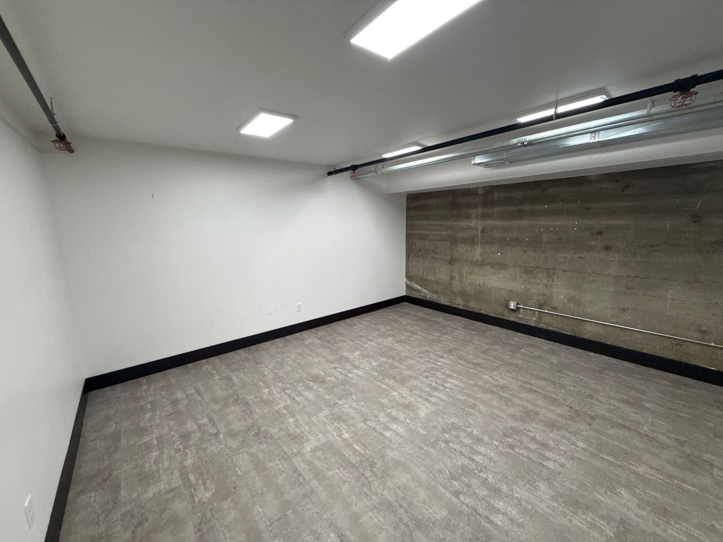 Space for Rent, Basement Unit, Lease Terms Negotiable, Call for MORE DETAILS, AVAILABLE NOW! property image