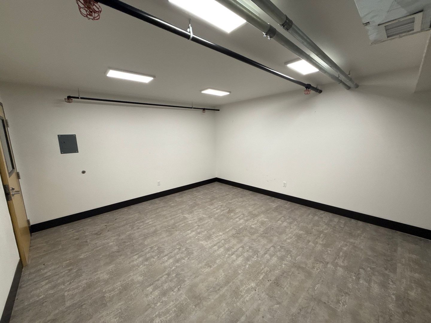 Space for Rent, Basement Unit, Lease Terms Negotiable, Call for MORE DETAILS, AVAILABLE NOW! property image