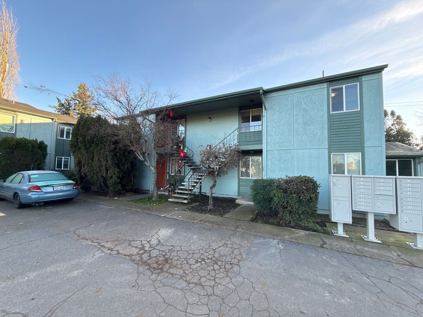 $1095 First 3 Months, SE Salem 2 Bed 1 Bath, 2nd Floor Apartment, Pet's are Welcome | AVAILABLE NOW! property image