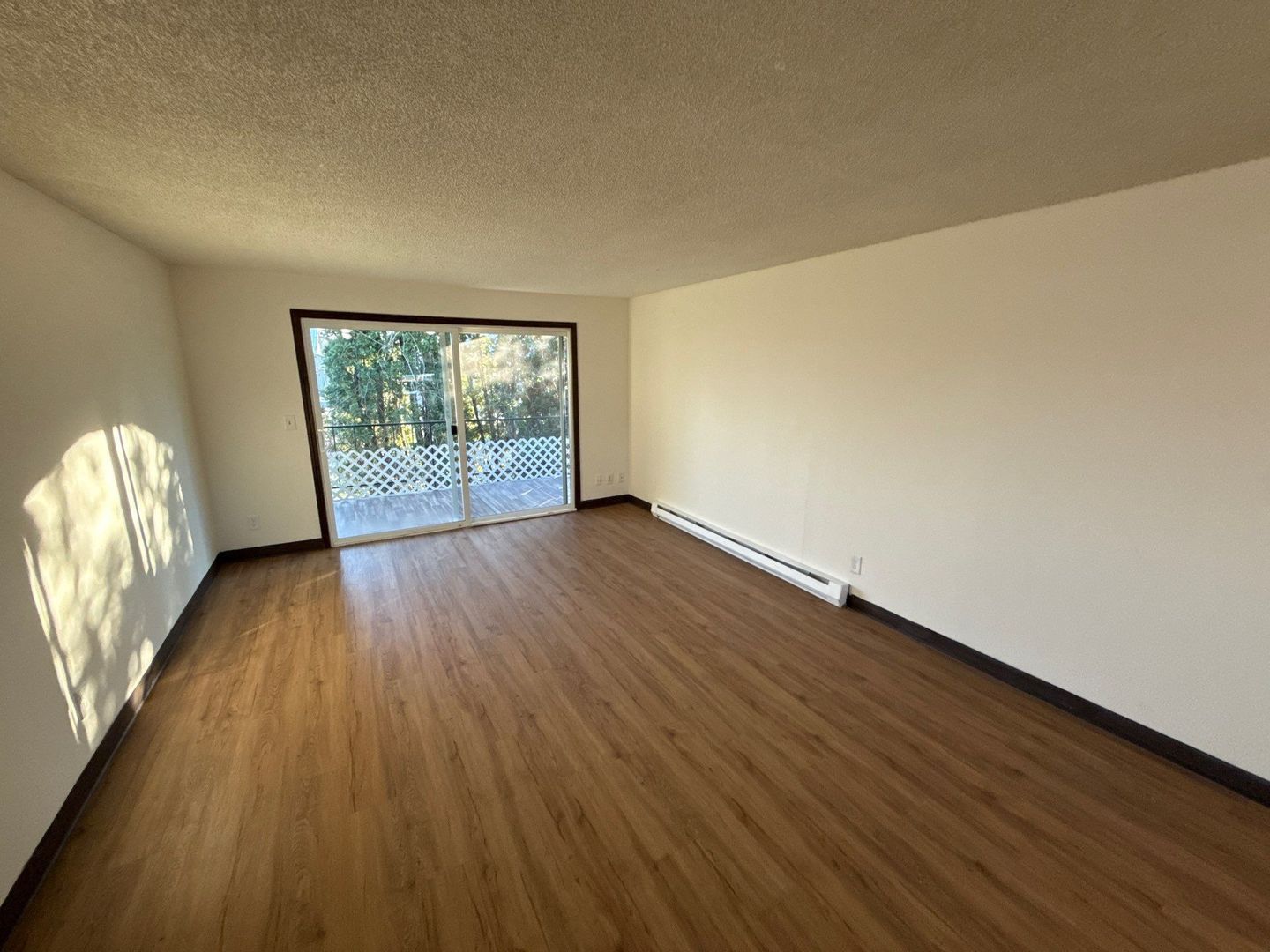 $1095 First 3 Months, SE Salem 2 Bed 1 Bath, 2nd Floor Apartment, Pet's are Welcome | AVAILABLE NOW! property image