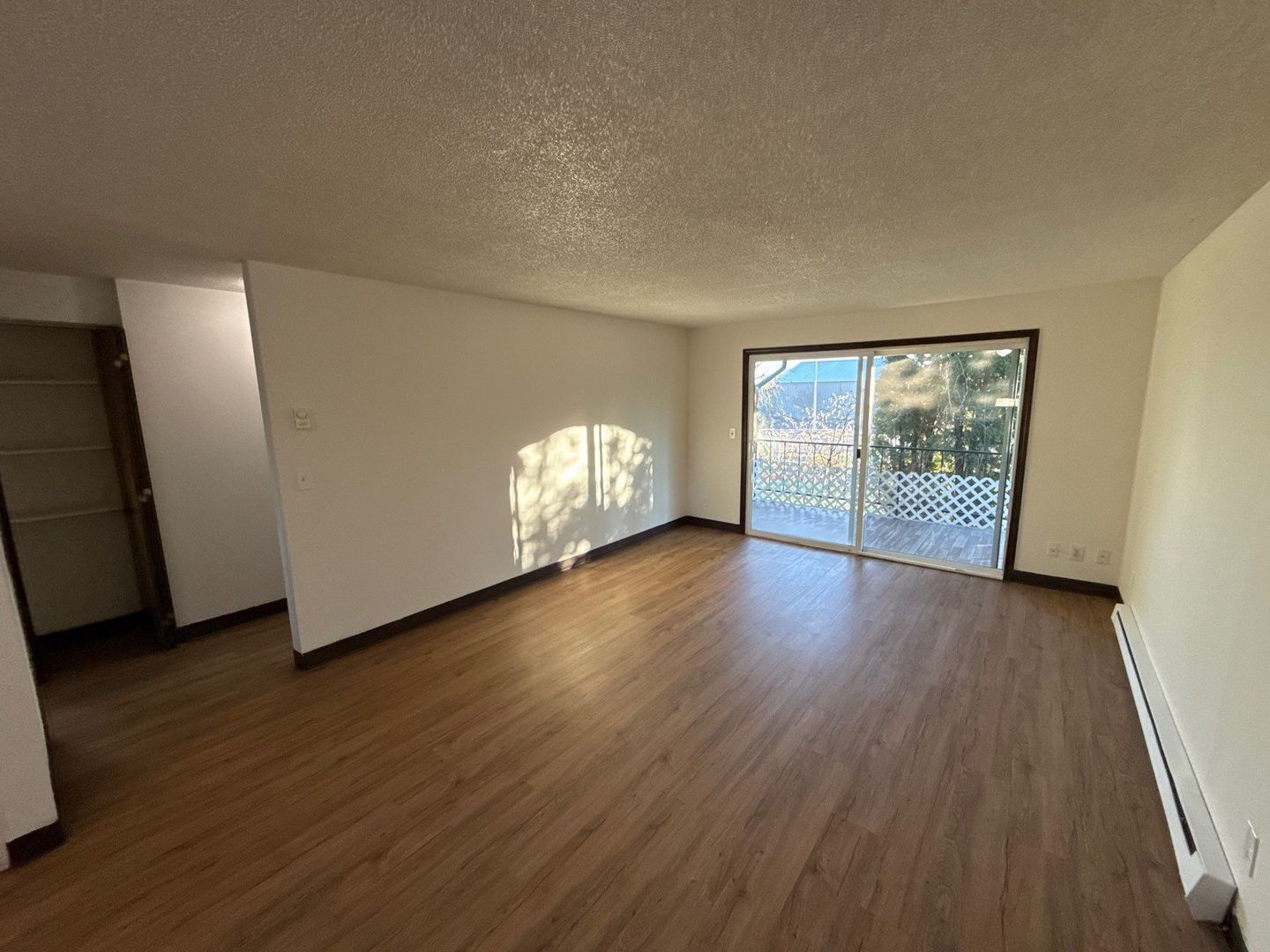 $1095 First 3 Months, SE Salem 2 Bed 1 Bath, 2nd Floor Apartment, Pet's are Welcome | AVAILABLE NOW! property image