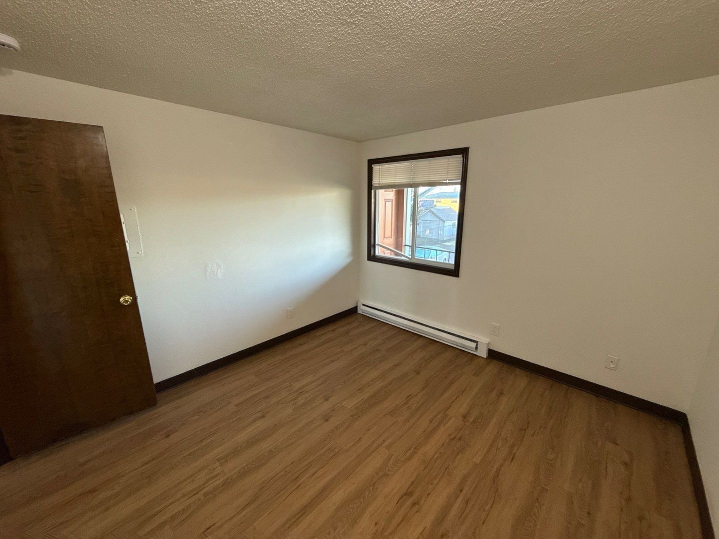 $1095 First 3 Months, SE Salem 2 Bed 1 Bath, 2nd Floor Apartment, Pet's are Welcome | AVAILABLE NOW! property image