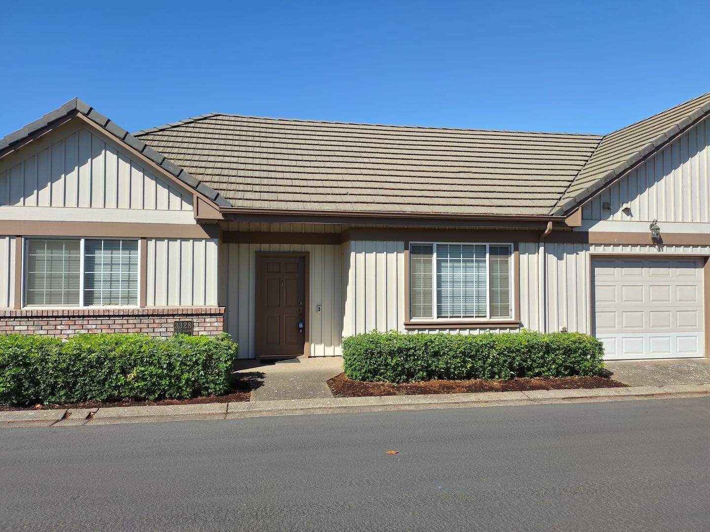 Eugene 2 Bedroom 1 Bath Duplex Available NOW! property image