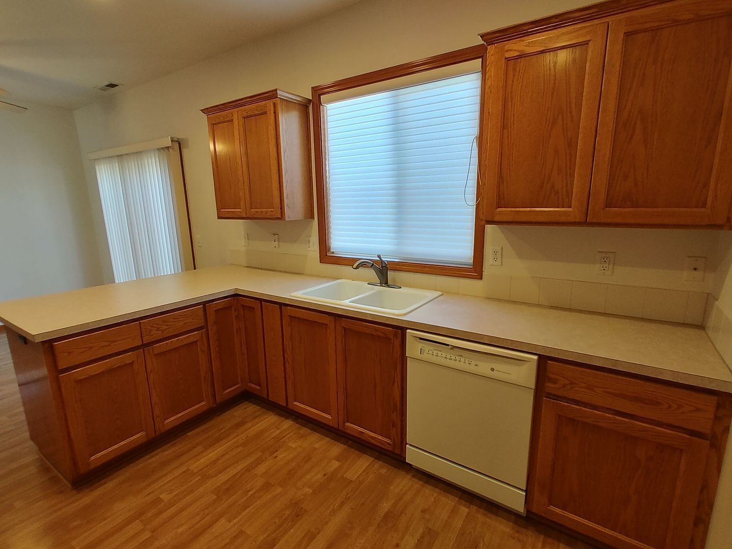 Eugene 2 Bedroom 1 Bath Duplex Available NOW! property image