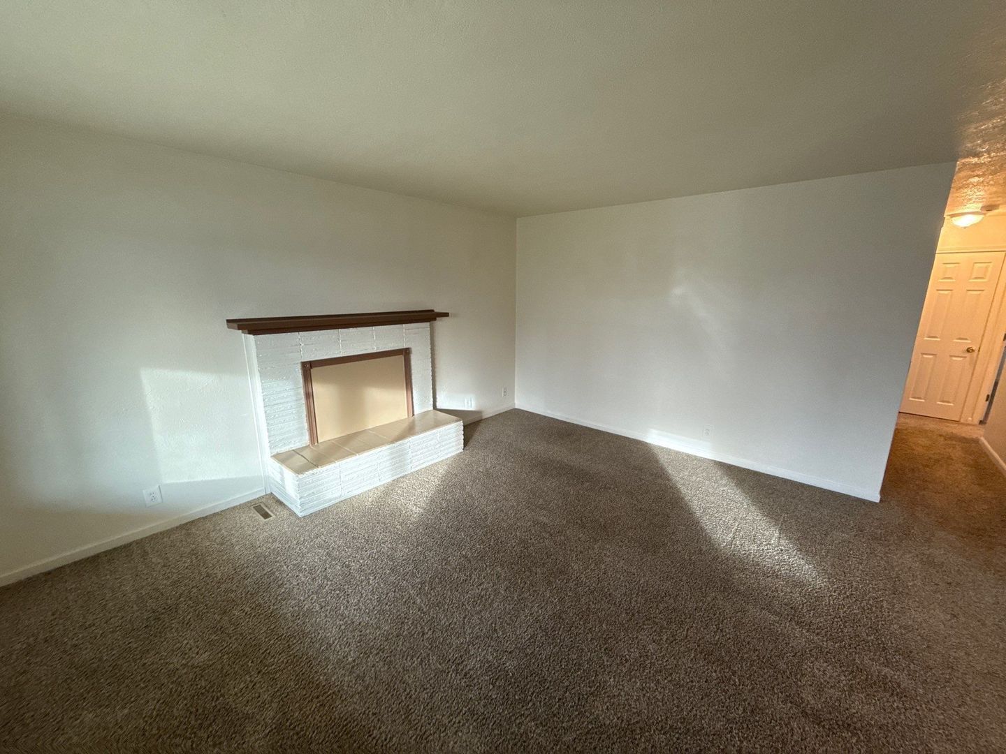 Beautiful Corvallis 4 Bed 1 Bath Single Family Home, AVAILABLE NOW! property image