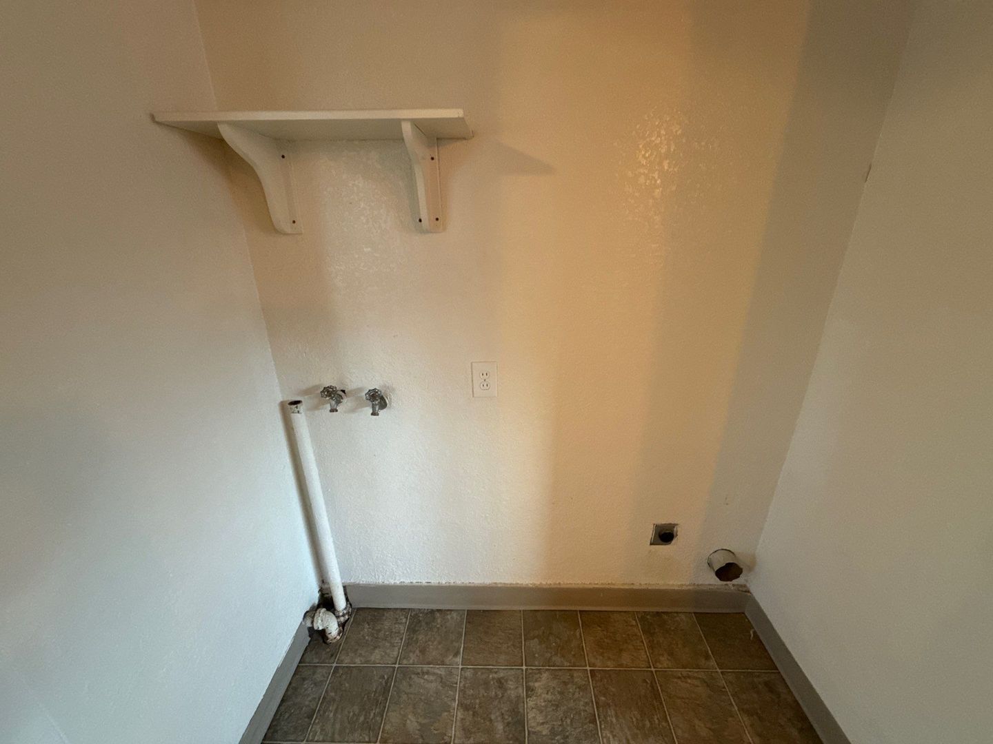 Beautiful Corvallis 4 Bed 1 Bath Single Family Home, AVAILABLE NOW! property image