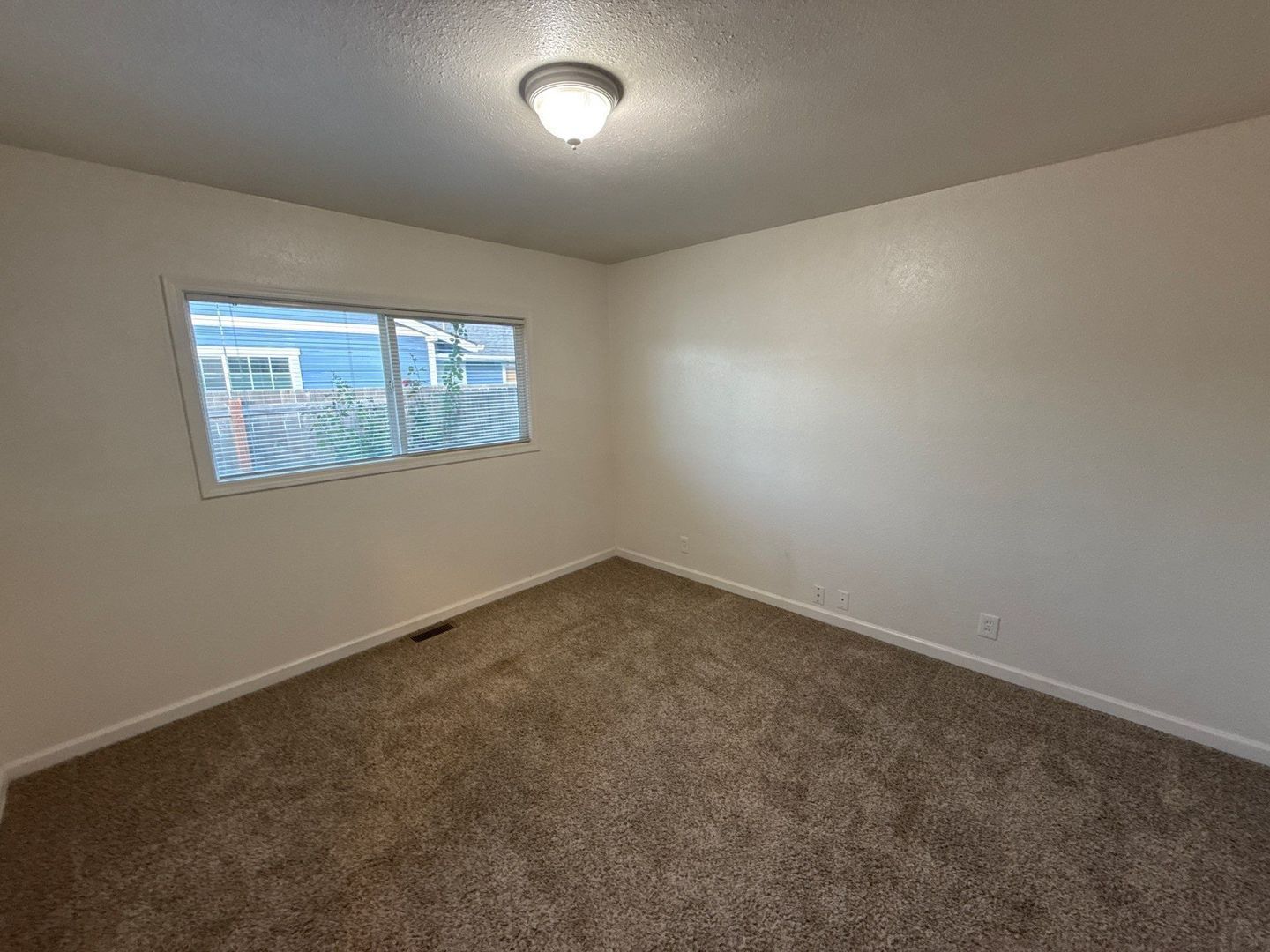 Beautiful Corvallis 4 Bed 1 Bath Single Family Home, AVAILABLE NOW! property image