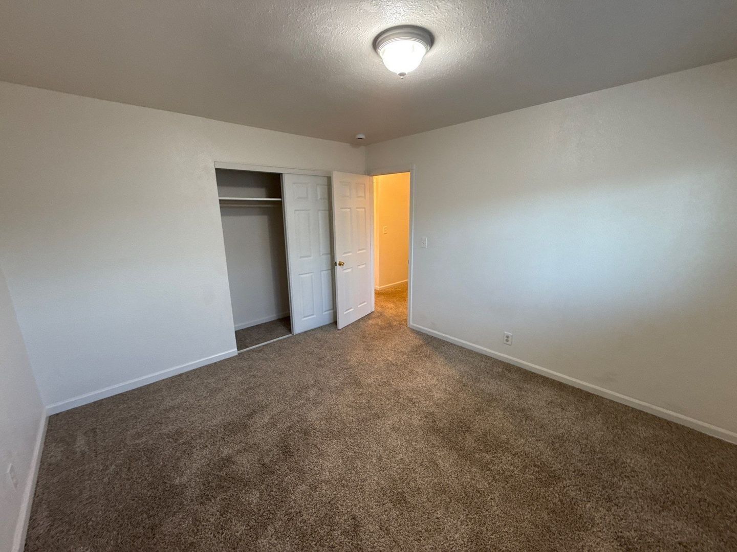 Beautiful Corvallis 4 Bed 1 Bath Single Family Home, AVAILABLE NOW! property image