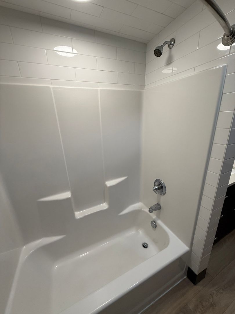 $1,245 First 3 Months, Downtown Salem, Studio 1 Bath, CONDO, w/Washer & Dryer in Unit, CALL TO SCHEDULE A VIEWING, AVAILABLE NOW! property image