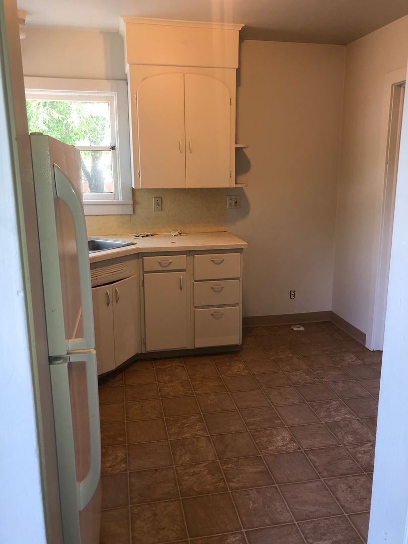 Eugene 4 Bed, 1 Bath, Single Family Home, Available NOW! property image