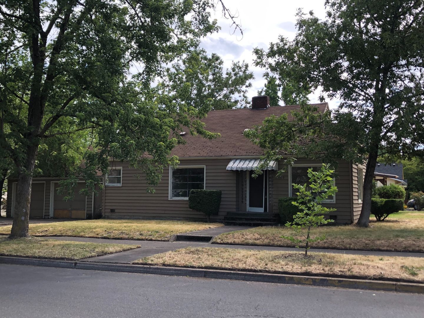 Eugene 4 Bed, 1 Bath, Single Family Home, Available NOW! property image