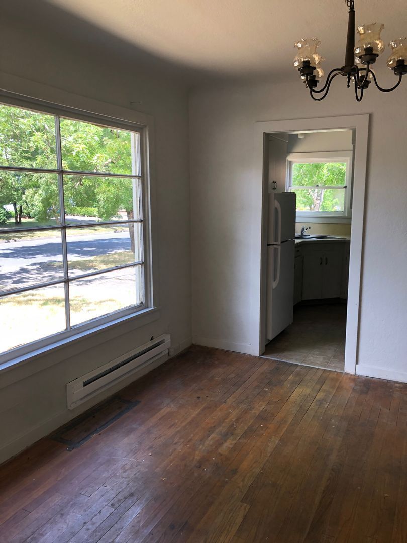 Eugene 4 Bed, 1 Bath, Single Family Home, Available NOW! property image