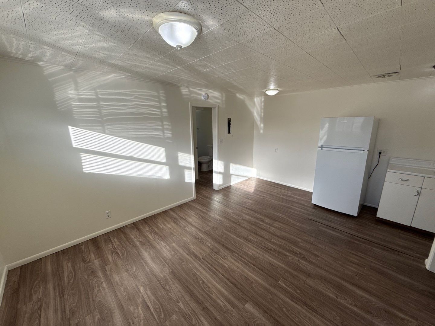 NE Salem Studio, 1 Bath, Apartment, Close to Downtown,  AVAILABLE NOW! property image