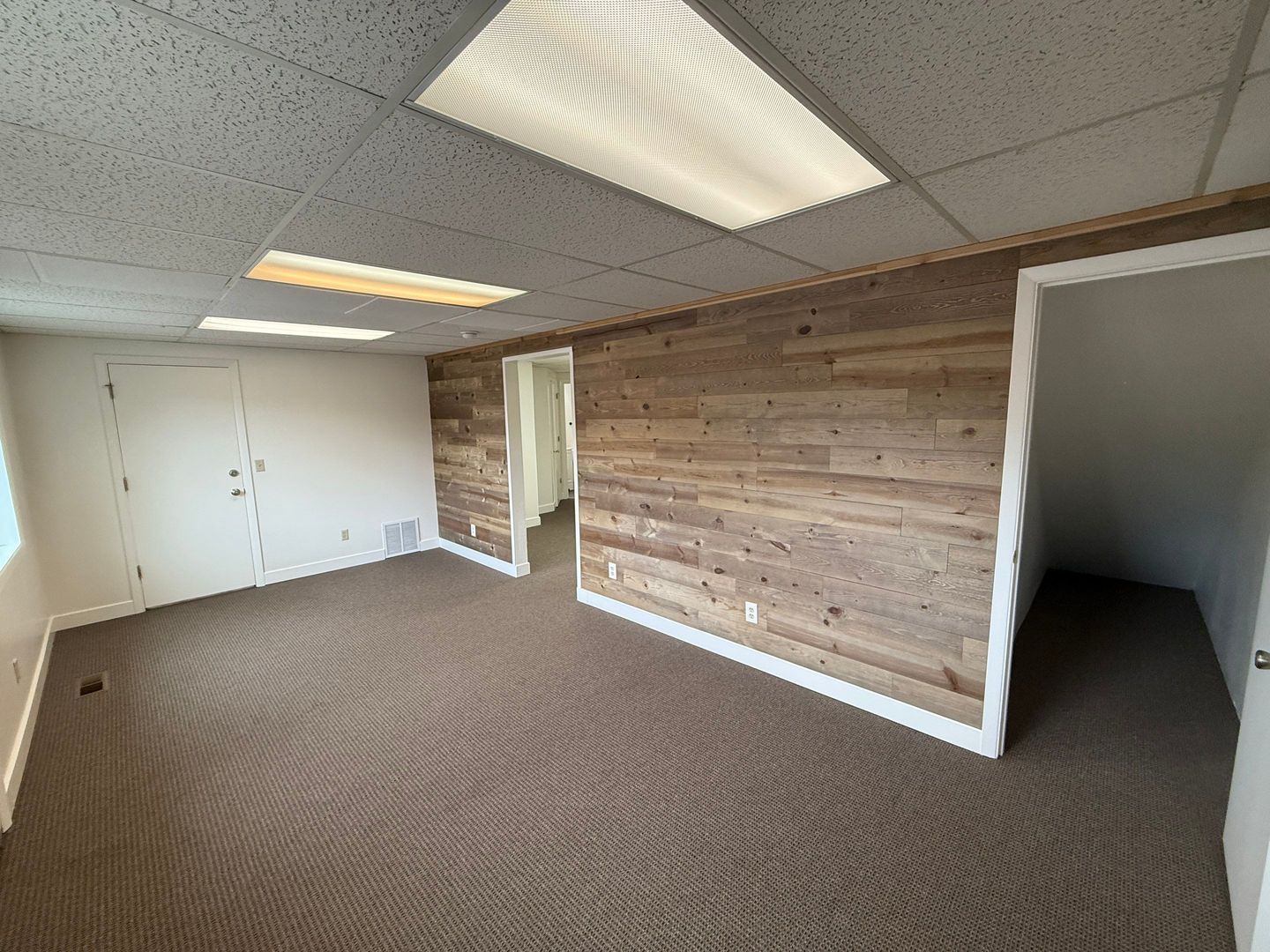 Office Space for Rent, Lease Terms Negotiable, AVAILABLE NOW! property image