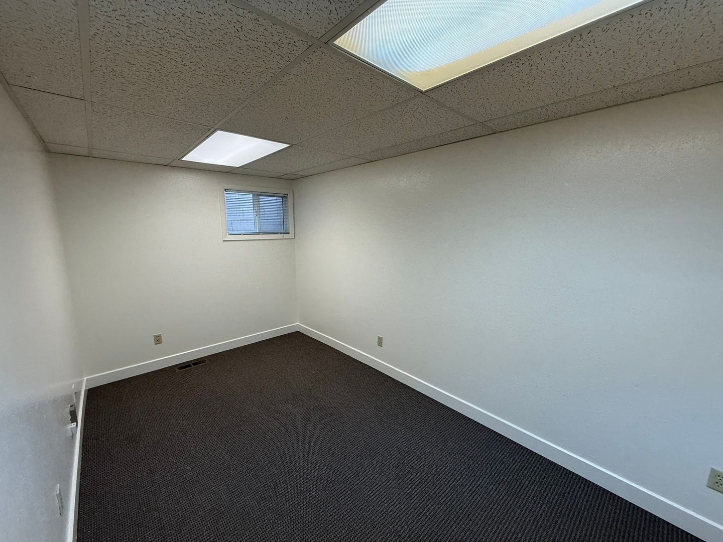 Office Space for Rent, Lease Terms Negotiable, AVAILABLE NOW! property image