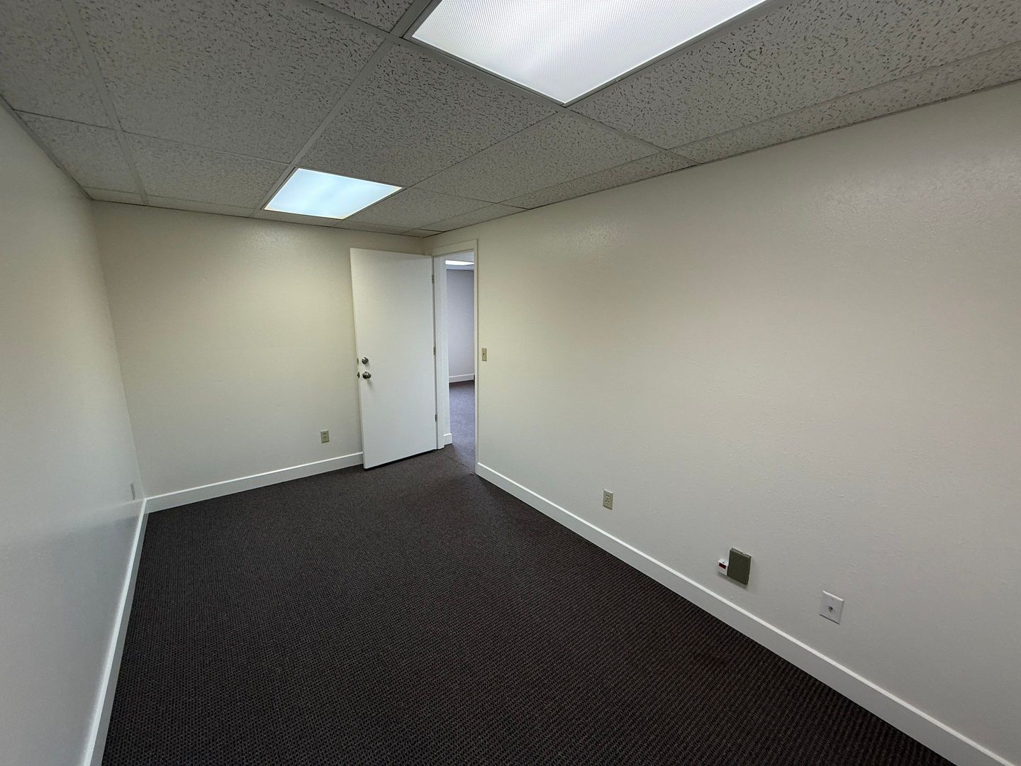 Office Space for Rent, Lease Terms Negotiable, AVAILABLE NOW! property image