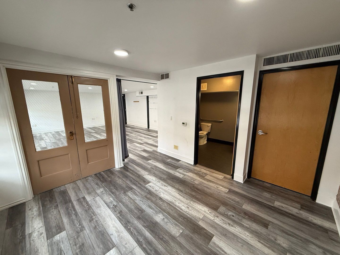 Office Space for Rent, Lease Terms Negotiable, Call to Schedule a VIEWING, AVAILABLE NOW! property image