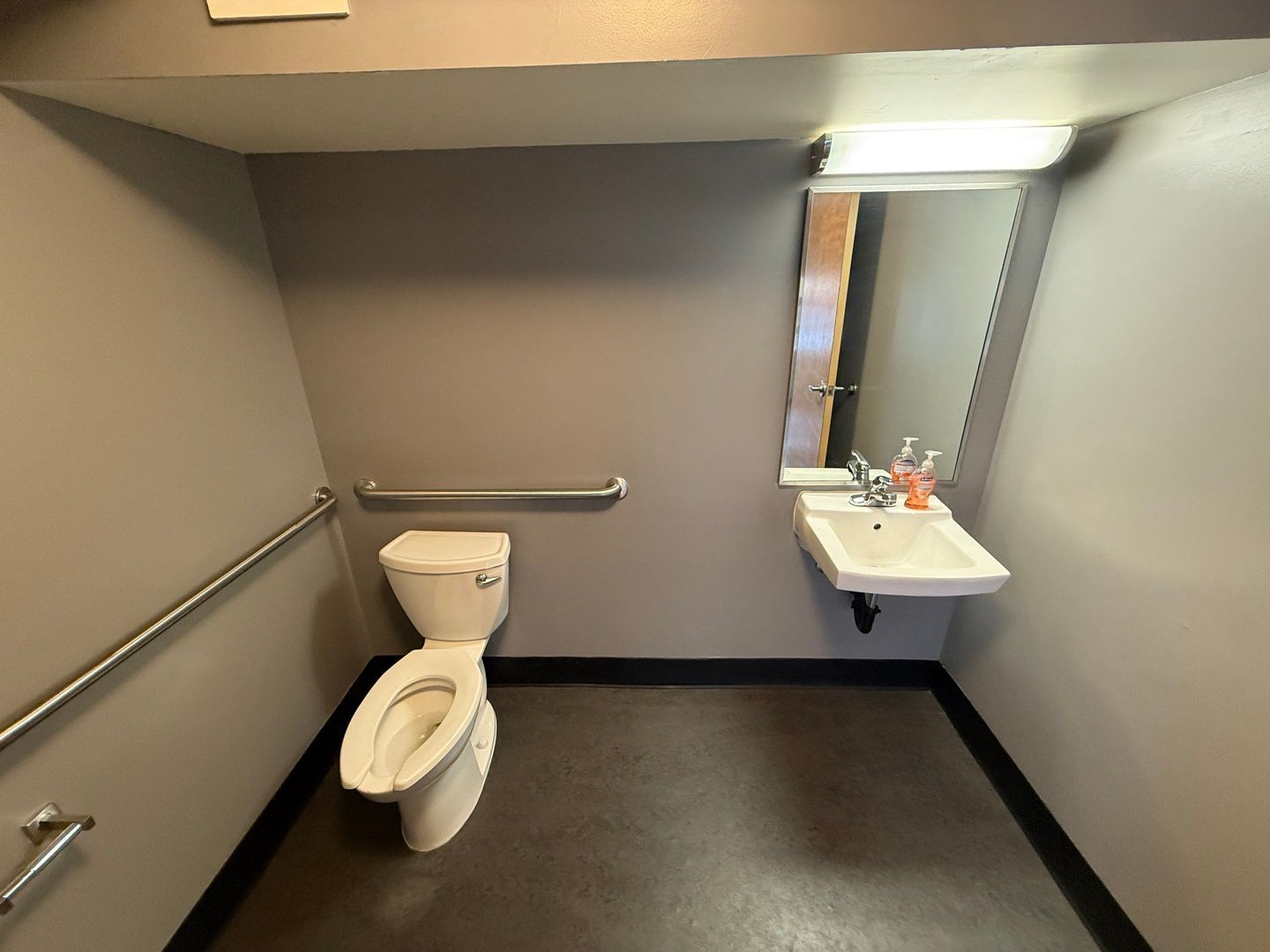 Office Space for Rent, Lease Terms Negotiable, Call to Schedule a VIEWING, AVAILABLE NOW! property image