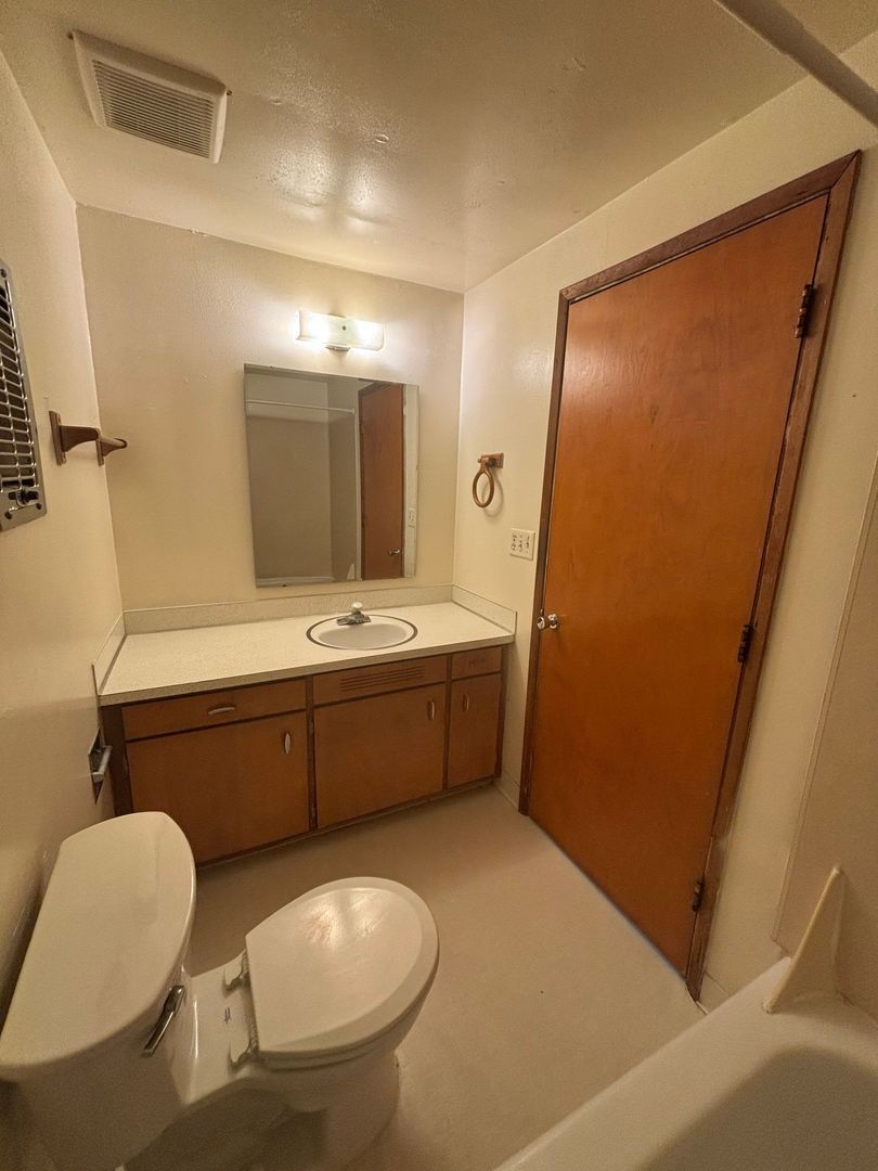 PRICE REDUCED Loft Style Apartment AVAILABLE NOW! property image