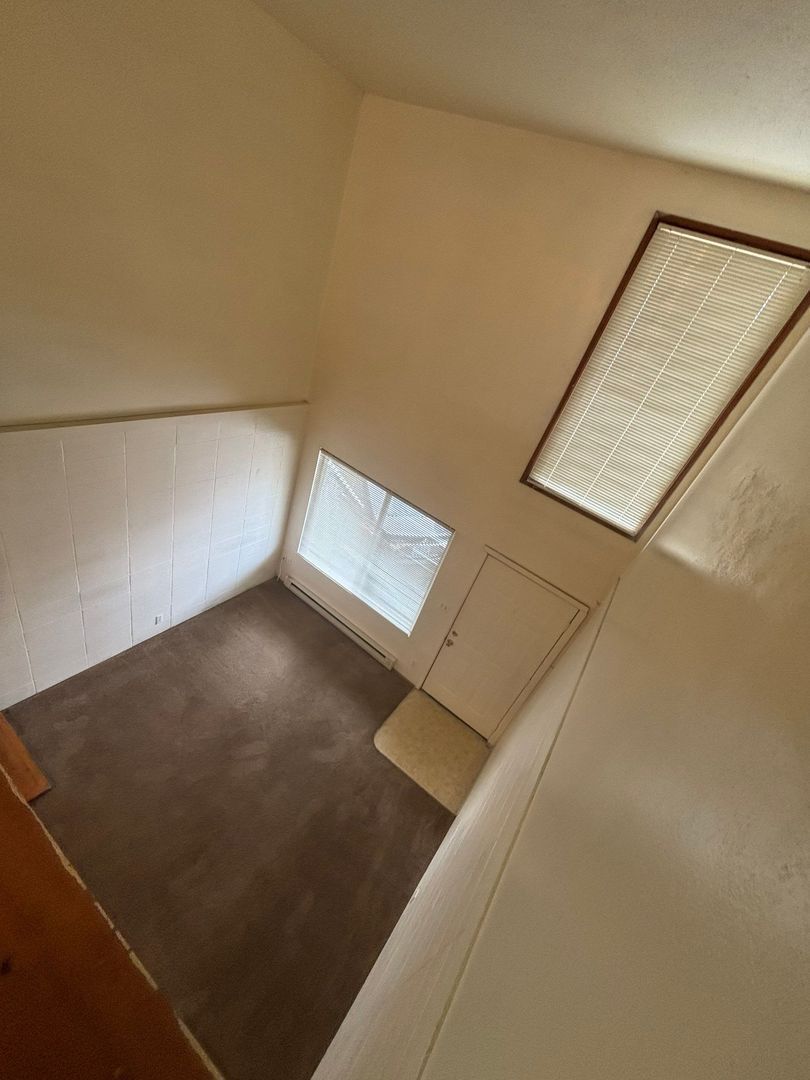 PRICE REDUCED Loft Style Apartment AVAILABLE NOW! property image