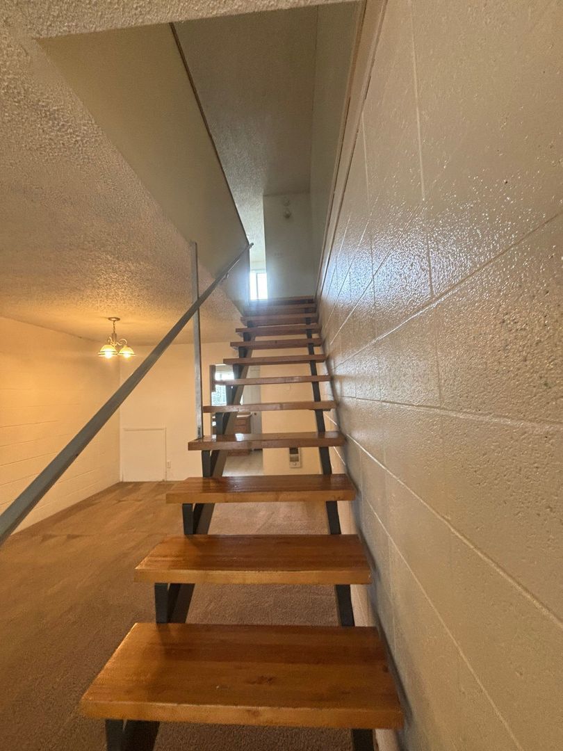 PRICE REDUCED Loft Style Apartment AVAILABLE NOW! property image