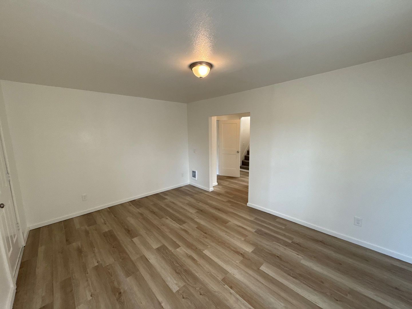 Cozy 3 Bed + Bonus Room, 1 Bath 2-Story Home in NE Salem | AVAILABLE NOW! property image