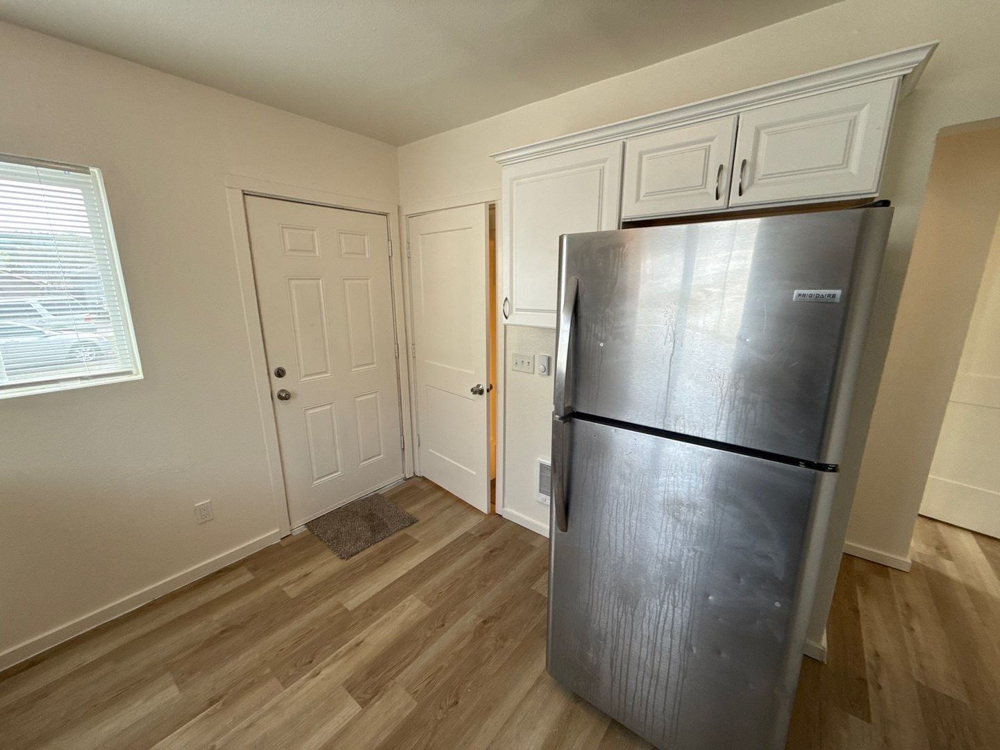 Cozy 3 Bed + Bonus Room, 1 Bath 2-Story Home in NE Salem | AVAILABLE NOW! property image