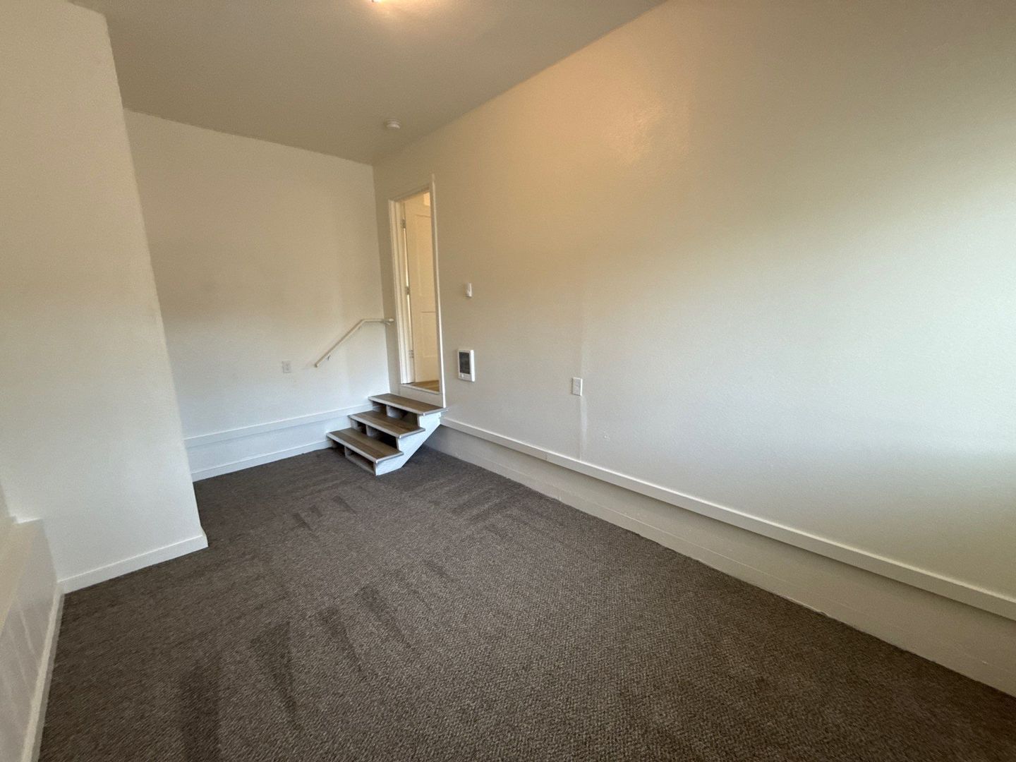 Cozy 3 Bed + Bonus Room, 1 Bath 2-Story Home in NE Salem | AVAILABLE NOW! property image