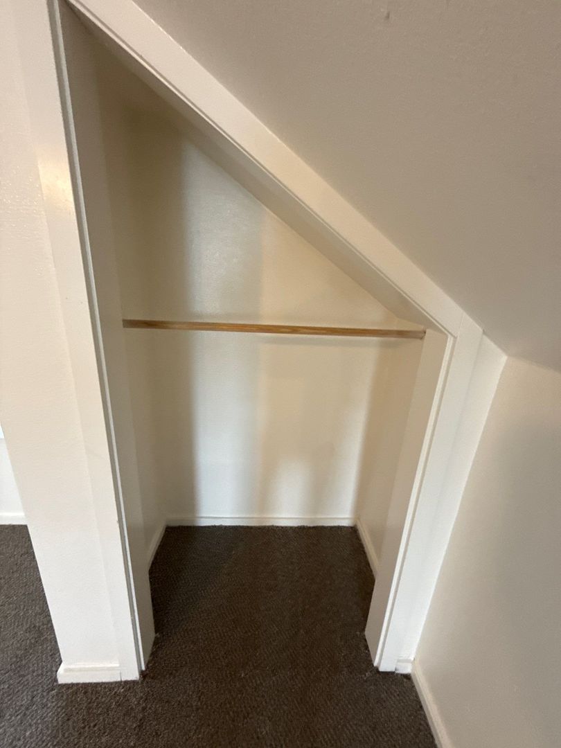 Cozy 3 Bed + Bonus Room, 1 Bath 2-Story Home in NE Salem | AVAILABLE NOW! property image