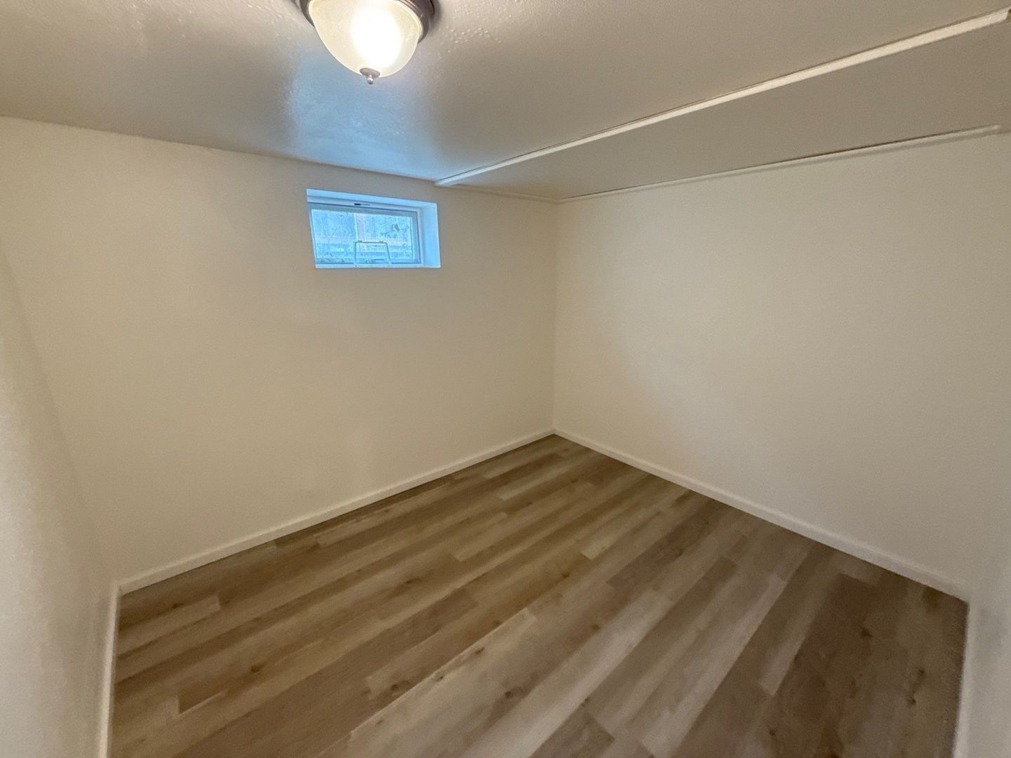 Cozy 3 Bed + Bonus Room, 1 Bath 2-Story Home in NE Salem | AVAILABLE NOW! property image