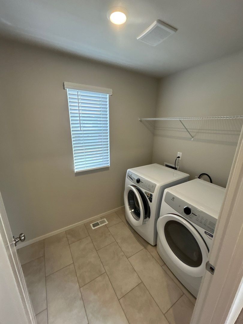 Spacious 4-Bed, 2.5-Bath 2-Story Home in Woodburn HOA Community — AVAILABLE NOW! property image