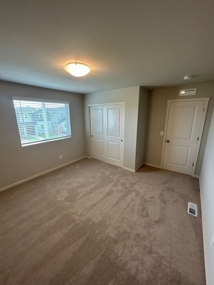 Spacious 4-Bed, 2.5-Bath 2-Story Home in Woodburn HOA Community — AVAILABLE NOW! property image