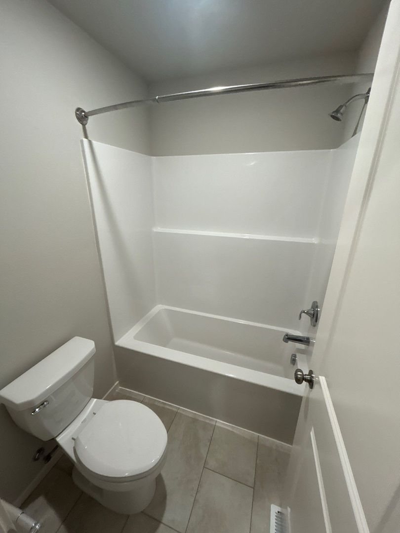 Spacious 4-Bed, 2.5-Bath 2-Story Home in Woodburn HOA Community — AVAILABLE NOW! property image